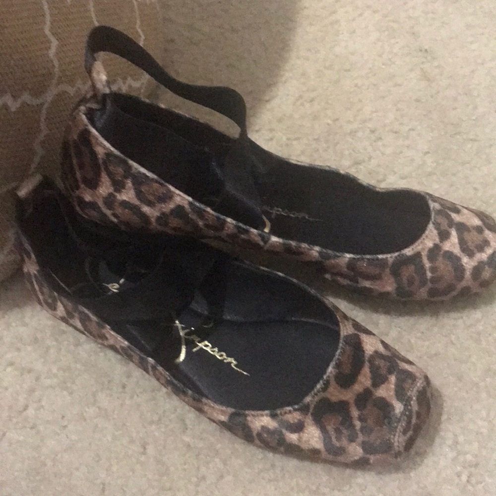 Leopard ballet flats